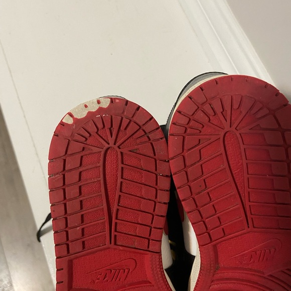 Nike Air Jordan 1 Mid GS Size 5Y - Picture 11 of 11